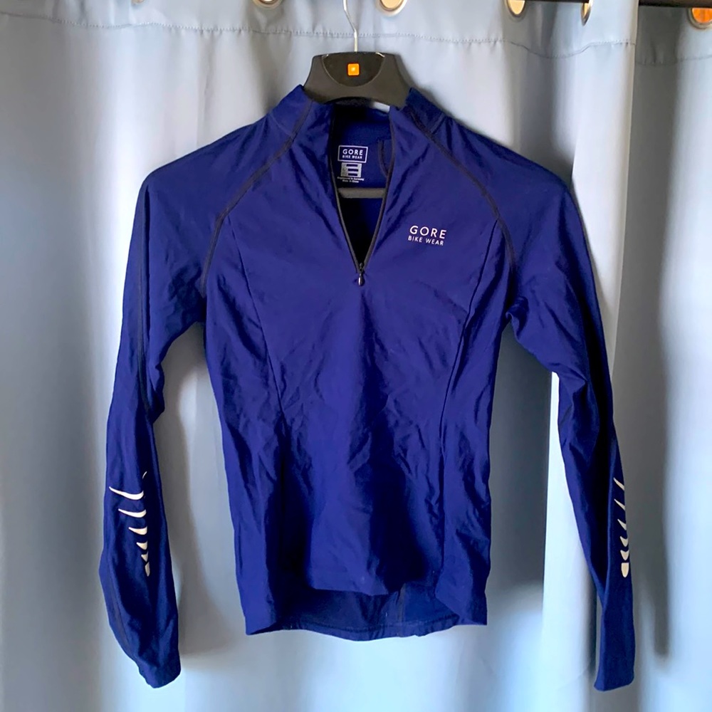 GORE BIKE WEAR women’s size small, deep blue biking/running shirt, long sleeve.